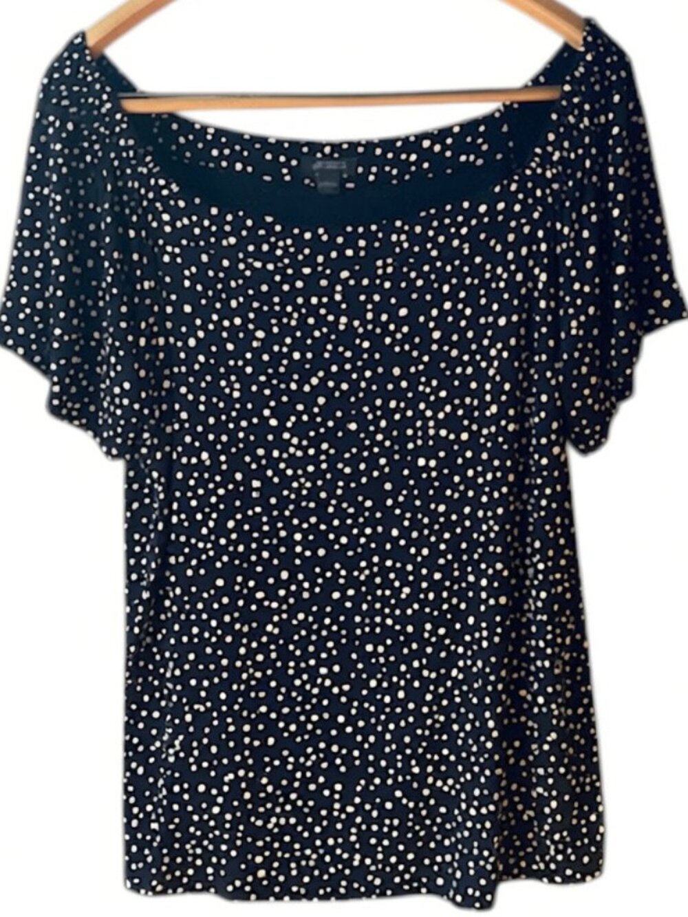 J Jill Short Sleeve Polka Dot Navy Top Large Wearever Rayon Flutter Short Sleeve
